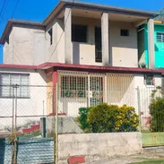Casa de 2 plantas, reparto bahía, cisterna, motor, teléfono - Img 55988490