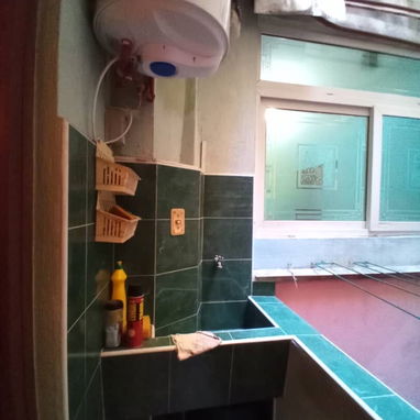 Se vende apto en calle Linea. Amplio, bonito y en buen estado - Img 105818131