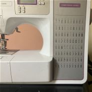 Máquina de coser marca Brother. Hace 79 puntadas diferentes . De muy poco uso. Lista para comenzar a coser. - Img 45615444