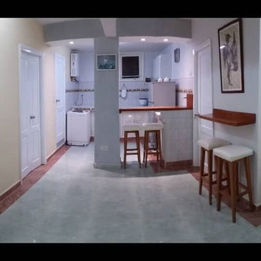 Rento apt supercéntrico de 2/4 en planta baja a 2 cuadras de 23 y Rampa,Vedado!. - Img 103704156