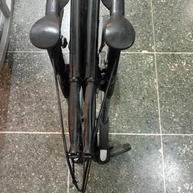 andador para adulto mayor. con bolsa para medicamentos y otros. como nuevo, cerrado no ocupa casi espacio. - 3/3