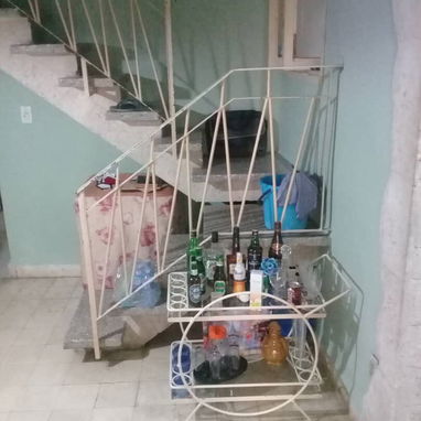 Venta de casa Biplanta  . Ubicada en Centro Habana, en una zona bastante tranquila y céntrica. Blanco e/Ánimas y Virtude - 3/5
