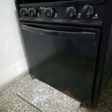 Cocina de gas con horno pequeña - Img 123571599