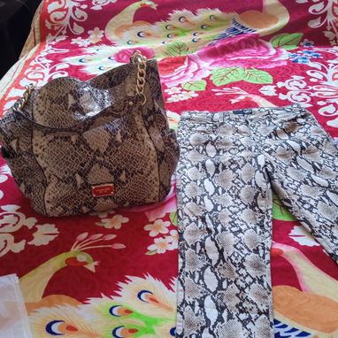Cartera marca Michael Kors - Img 122984303