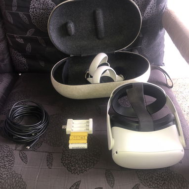 Oculus Meta Quest 2 - 3/4