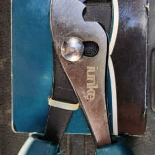 Pinza para trabajos mecánicos y eléctricos Marca IUNKE - 2/2