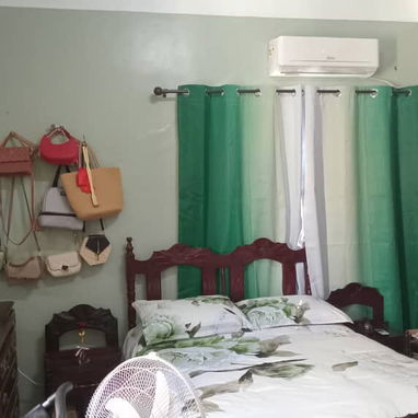 Se permuta un lindo apto en el Vedado de 2/4 en la.zona de las letras. - 8/10
