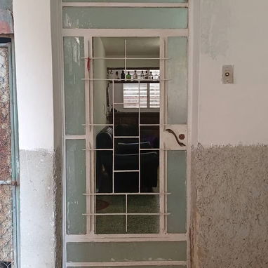 🏡 SE VENDE APARTAMENTO EN BAJOS EN EL VEDADO, zona céntrica, letras. - Img 120925834