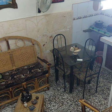 6500 (vacio) apto en el vedado hubicado en G entre 9na y calzada - Img 125235530