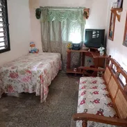 Venta de casa independiente en la Güinera,de dos cuartos y patio bien amplio - Img 57475836