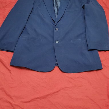 SE VENDEN PULLOVER DE HOMBRE Y BLAZER DE USO PERO IMPECABLES. VEDADO MENSAJERÍA ADICIONAL SI DESEA 53614857 - Img 123206253