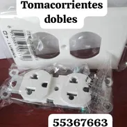 Tomacorrientes dobles y canaletas plásticas de 25x15 mm - Img 56366230