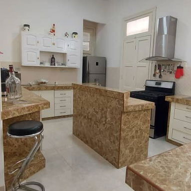 ♦️🍀Excelente casa de lujo COMPLETAMENTE CLIMATIZADA e independiente en Reparto Kohly, Playa - Img 118806407