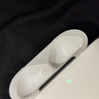 Airpods 4 sin Cancelación Originales, poco uso, bien cuidados 60 usd - Img 119777136
