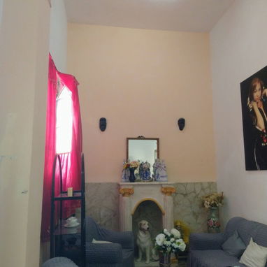 SE VENDE ESTA CASA PUERTA CALLE EN CENTRO HAVANA CERCA DE INFANTA Y SAN LÁZARO. NO GESTORES POR FAVOR - 3/10