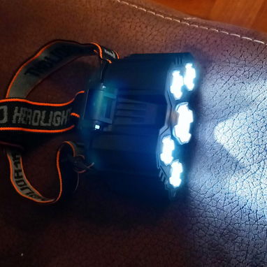 LINTERNA DE CABEZA RECARGABLE DE 5 LED CON BATERÍA DE LITIO (NUEVAS EN CAJA) - Img 121532857