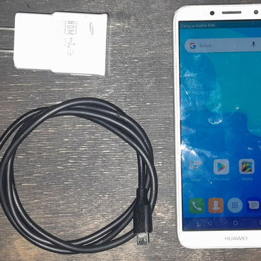Celular huawei de uso con batería nueva, 2g,3g,4g tiene ranura doble sim y micro sd, detalles menores en carcasa - Img 121427189