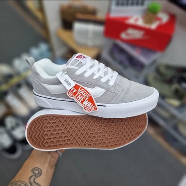 Vans Knu Skool #42 43 44 Precio 60 usd VEDADO - 3/4