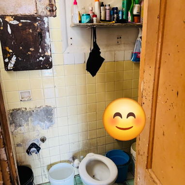 *$7000usd. En venta apartamento (3er piso) de un edificio capitalista de 6 aptos en Centro  Habana. - 5/10