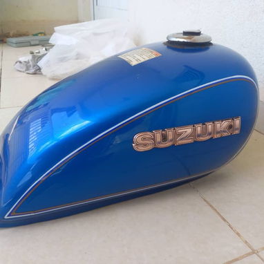 Tanque de suzuki GN125, de uso en buen estado, con tapa y llave, 15milCUP - Img 118873552