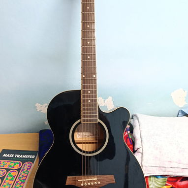Guitarra Ibanez electroacústica de uso - 2/2