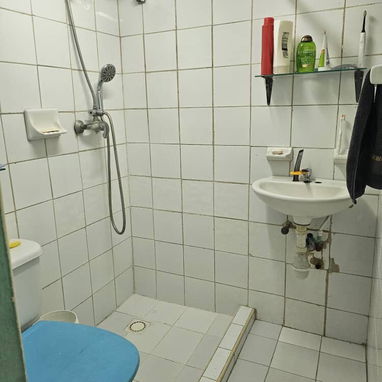 Se vende apto en el Vedado (H y 23) Contactar Manuel 55659890 - Img 121529472