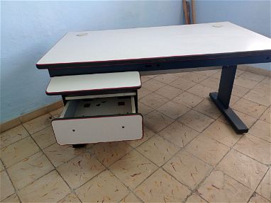 Vendo mesa buró de oficina sirve para computadora en exelentes condiciones contactar 53681497 Grisel - Img 69058508