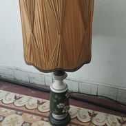 Vendo lámpara antigua funcional y en perfecto estado - Img 57423552