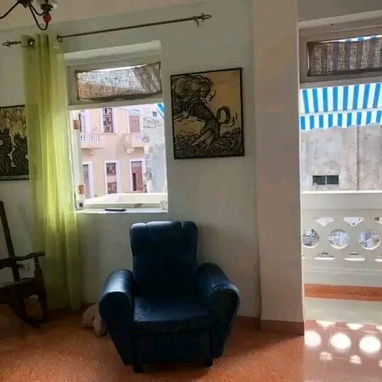 Se vende apartamento ubicado en Centro Habana a solo una cuadra del Barrio Chino/ Manrique y Dragones - 3/10