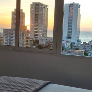 RENTA VACACIONAL EN VEDADO - Img 120241075