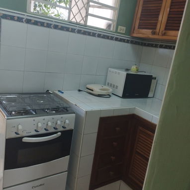 Se renta apartamento independiente en 36 y 39, Playa- 200 USD - 5/5