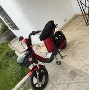 👉🏼 VENDO BICIMOTO 👈🏼         👉🏼 PRECIO: 500 USD 👈🏼    👉🏼LEEEE👈🏼 La moto tiene la llanta trasera partida  de - Img 50420966