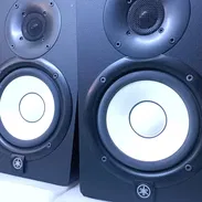 Monitores de audio Yamaha h5 - Img 57173528