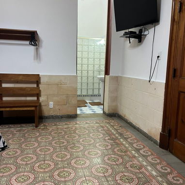 Apartamento en renta , independiente, Ubicado en el Vedado, zona céntrica, cerca del hotel Habana Libre+53 52463651 Y - Img 110128703
