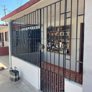 Con el permiso de los administradores ,, confeccionó todo tipos de trabajos de herreria https://wa.me/+5353687130 - 2/10