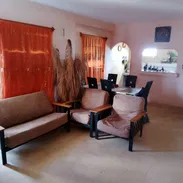 🏡Casa ofertando 🔖   📍Ubicación: Lawton, municipio 10 de octubre   🔥Consta con...🔥  ⏬Planta baja⏬ ✔️Sala ✔️Comedor ✔ - Img 57005738