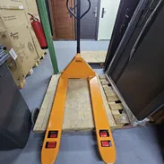 ⬆️ TRASPALETA ‼️ 3.000 KG ‼️ 〰️ NUEVAS ⚠️ - Img 54629358