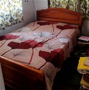 Venta de cama 3/4 con colchón y escaparate de madera todo - Img 45731895