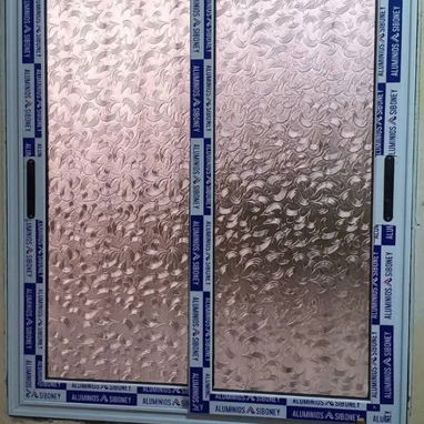 Realizamos todo tipo de trabajos de marquetería en aluminio calidad garantizada contáctenos ya será un placer atenderle - Img 122521722