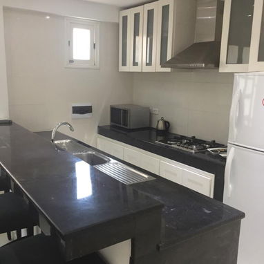 🌇 Apartamento Independiente con Vista al Malecón – Vedado REF 1355 - Img 95799328