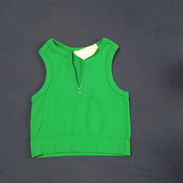 Blusa verde de uso tres puestas está nueva - Img 56201074