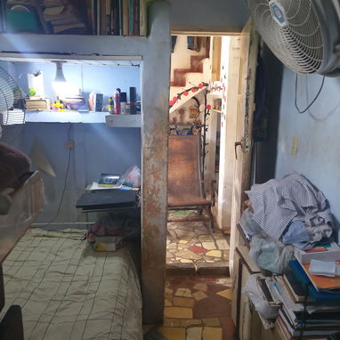 $16.000usd. Ajuste con $ en mano. En venta casa de 2 plantas en Marianao. A 2 cuadras de 51 y a 2 de 114. 🛑No se va la - Img 122987222