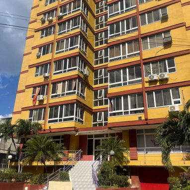 RENTA EN VEDADO - Img 116467737