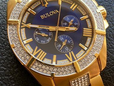 Reloj Bulova dorado con piedras Swarovski (Nuevo) - Img main-image-45569209