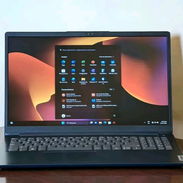 Laptop Lenovo Color Azul Oscuro - Img 58063346