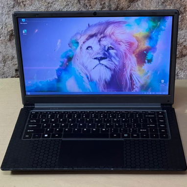 Laptop Intel con rendimiento ideal para algunos juegos y trabajos de programación informática. - 2/6
