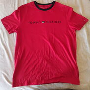 Tshirt Tommy Hilfiger talla L - Img 45601189