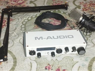 Tarjeta de sonido USB + kit de micrófono - Img main-image