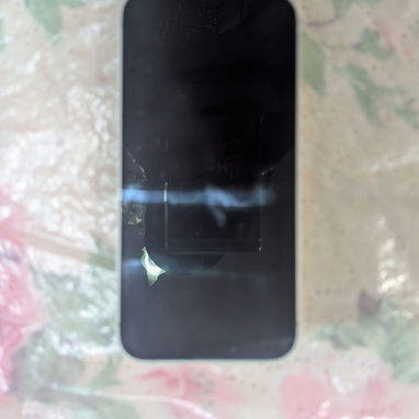 Vendo iPhone 13 en iCloud en perfecto estado físico - Img 118103813