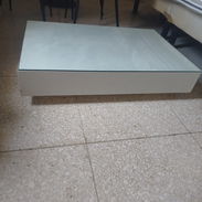 Vendo mesita para juego de sala con cristal. - Img 55507972
